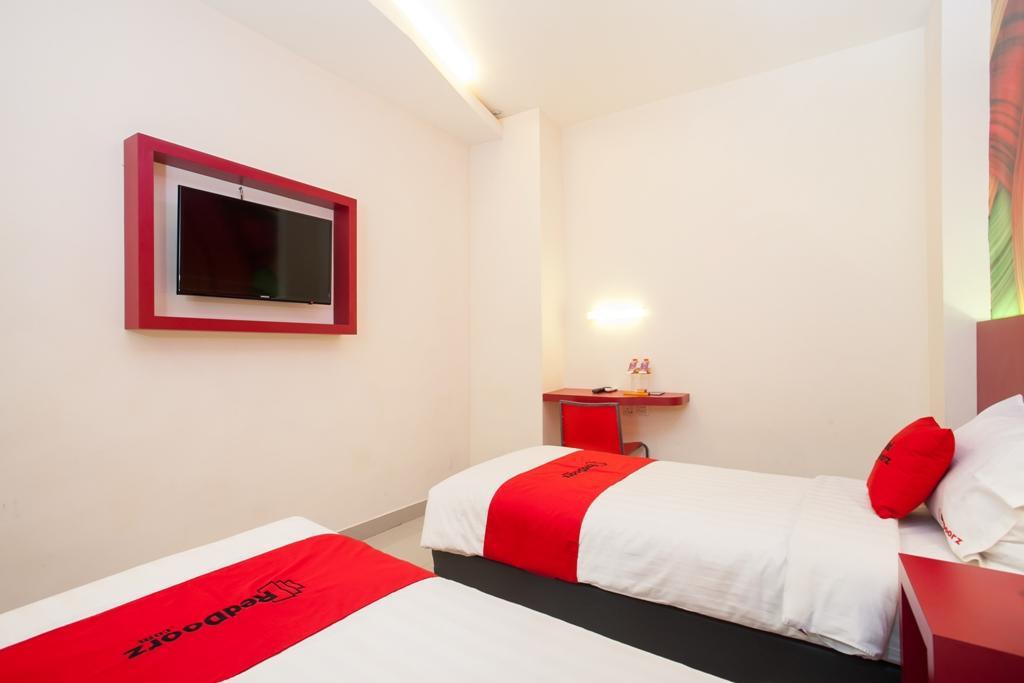 Reddoorz Near Hawaii Water Park Hotel Malang Exterior photo